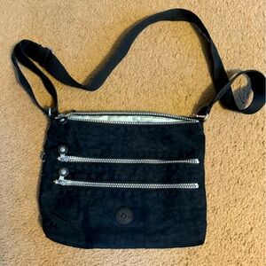 Kipling cross body